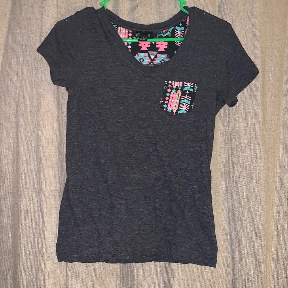 Rue 21 medium tee